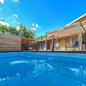 Pool Ac King Bed Cozy - Vaiaire Maison d'hôtes